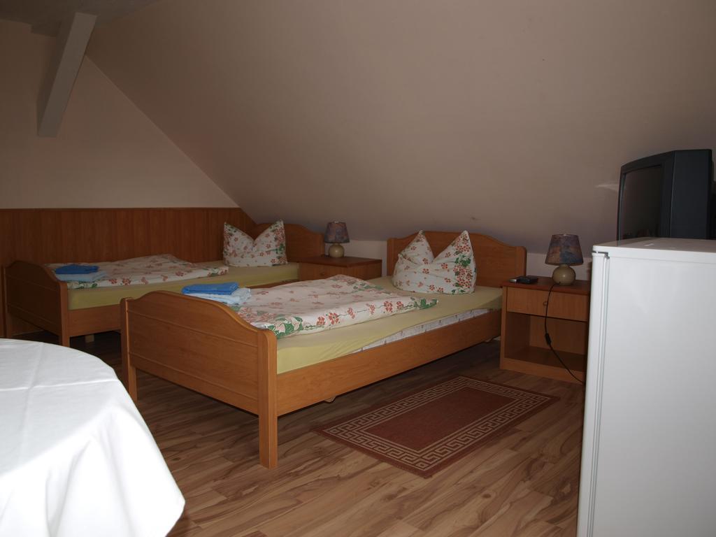 Die Froehliche Einkehr Pension Siebenlehn Room photo